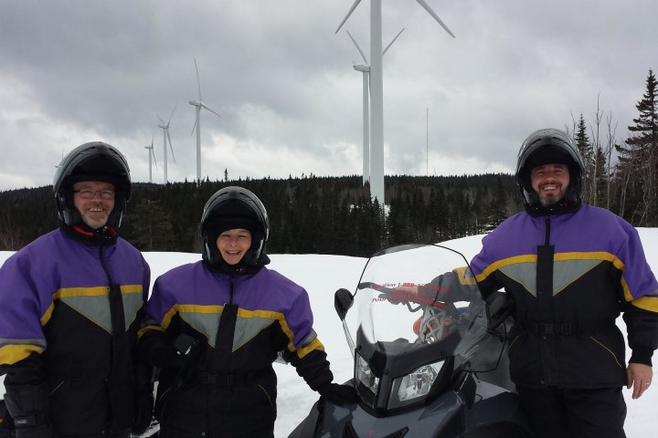 Randonnée en motoneige guidée en nature au Québec